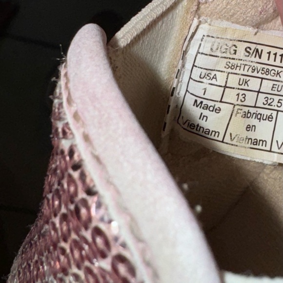 UGG Caplan sequin STAR Suede SLIP ON sneakers GIRL’s shoes  size 1 - Picture 14 of 16